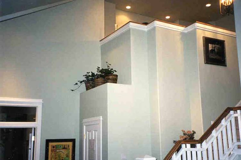 Home Plan - Interior - Entry for European House Plan #937-4 - 4 bed, 2.5 bath