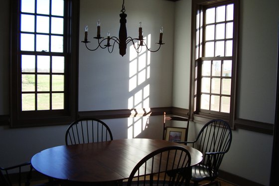 Interior - Dining Room for Colonial House Plan #137-342 - 3 bed, 2.5 bath