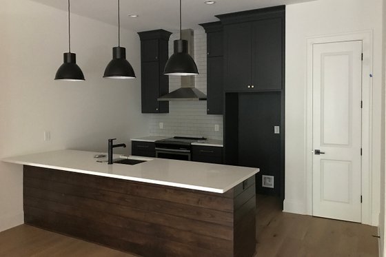 Opt.Basement Kitchenette