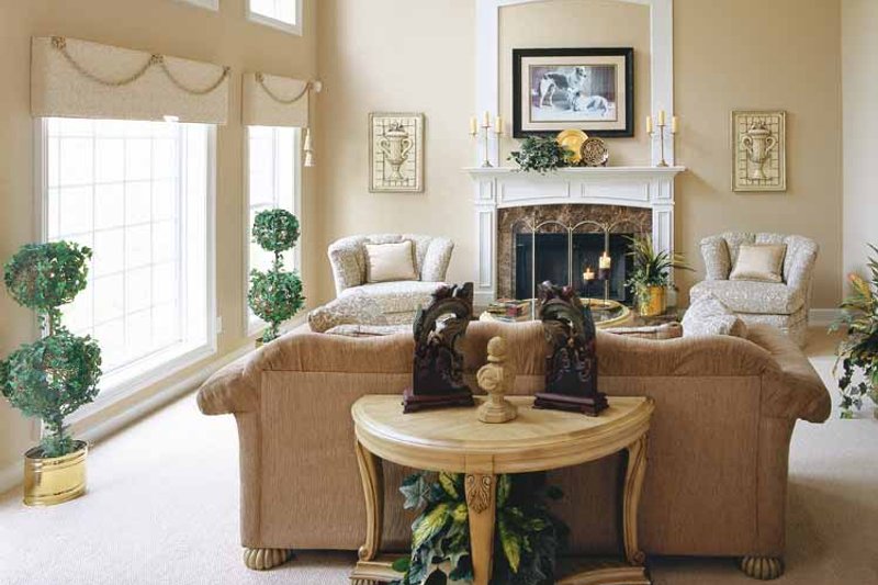 Home Plan - Interior - Family Room for Mediterranean House Plan #927-141 - 4 bed, 3 bath