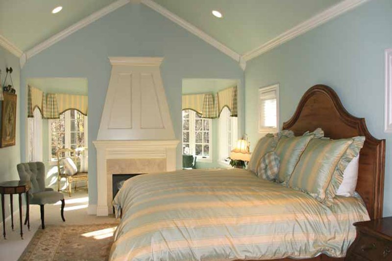 Home Plan - Interior - Master Bedroom for European House Plan #928-190 - 2 bed, 2.5 bath