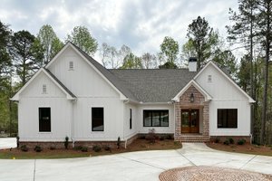 House Blueprint - Craftsman Exterior - Front Elevation Plan #437-140