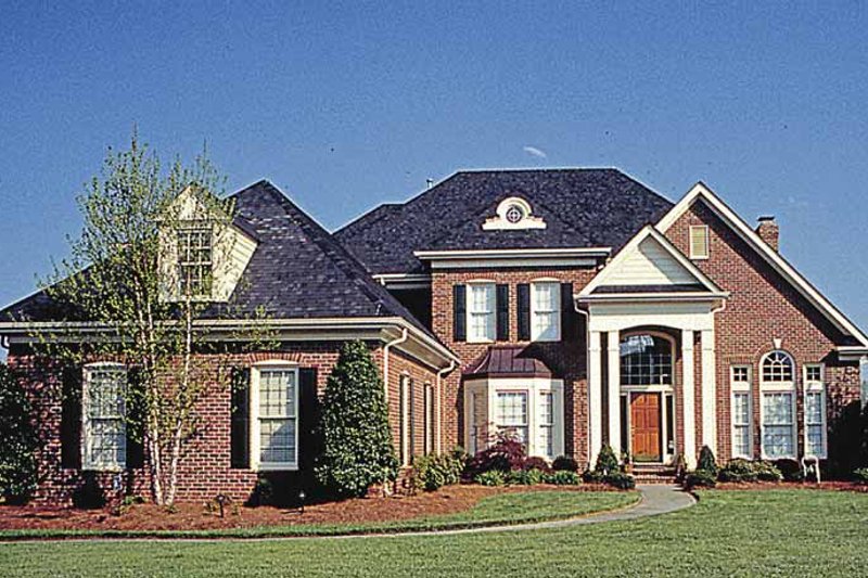 Dream House Plan - Traditional Exterior - Front Elevation Plan #453-144