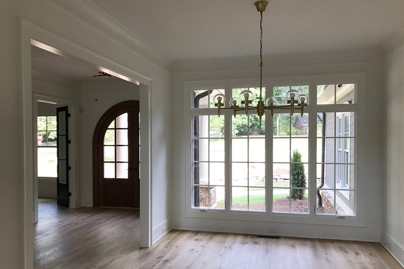 House Plan Design - Interior - Dining Room for Traditional House Plan #437-86 - 4 bed, 3.5 bath