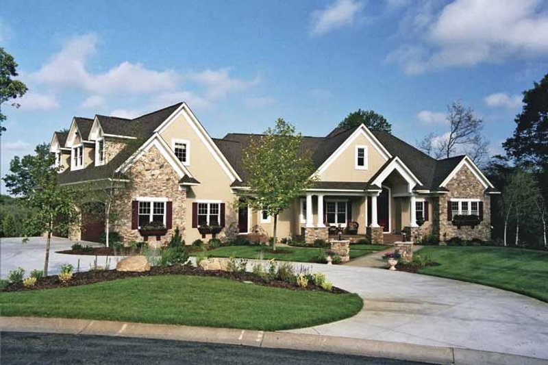 Architectural House Design - European Exterior - Front Elevation Plan #51-690