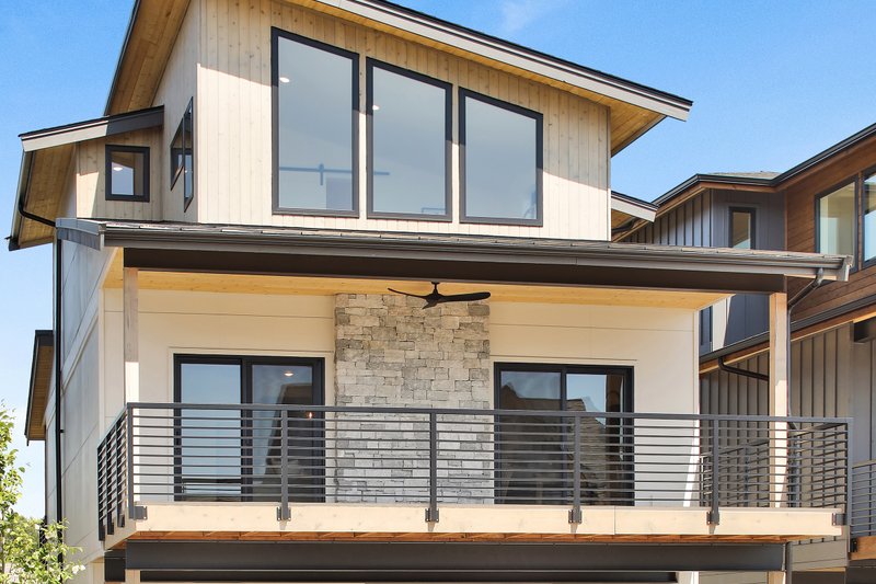House Plan Design - Exterior - Front Elevation 4 for Contemporary House Plan #1070-235 - 3 bed, 2 bath