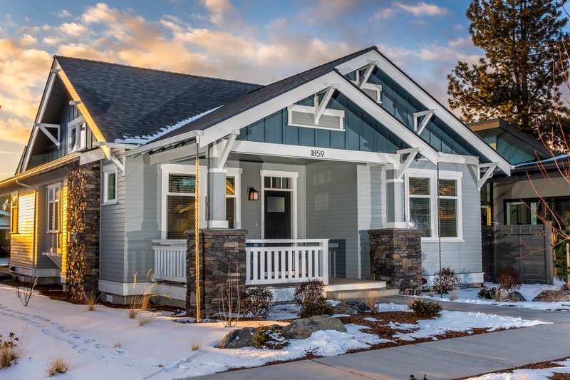 Home Plan - Craftsman Exterior - Front Elevation Plan #895-99