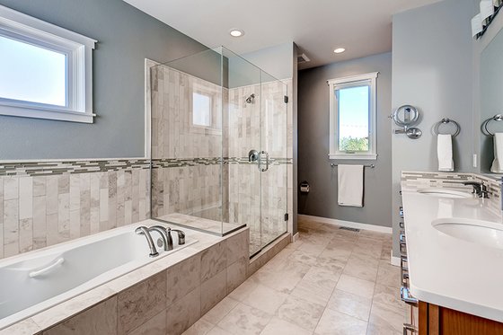 Interior - Master Bathroom 1 for Prairie House Plan #1042-17 - 4 bed, 4 bath