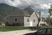 Traditional Style House Plan - 5 Beds 4 Baths 4531 Sq/Ft Plan #1060-8 