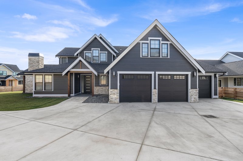 Home Plan - Farmhouse Exterior - Front Elevation Plan #1070-139