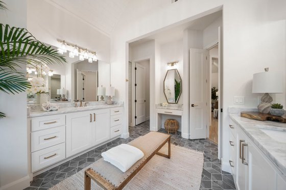 Interior - Master Bathroom 5 for Traditional House Plan #1098-8 - 4 bed, 4.5 bath