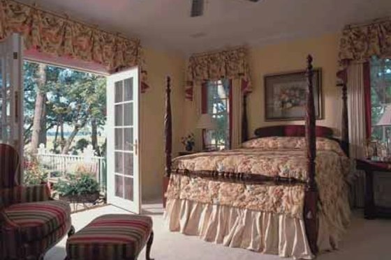 Photo 6 for Southern House Plan #137-208 - 3 bed, 2 bath