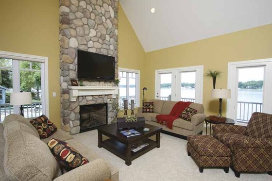 Interior - Family Room for Traditional House Plan #928-44 - 4 bed, 3 bath