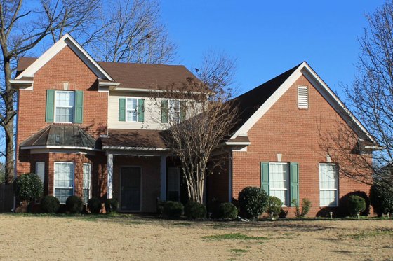 2700 square foot traditional home