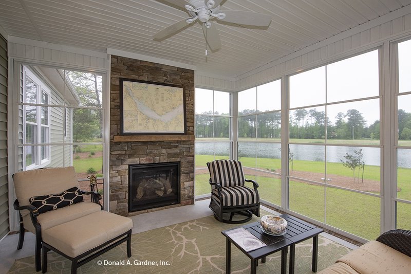 House Design - Exterior - Covered Porch for Ranch House Plan #929-1005 - 4 bed, 3 bath