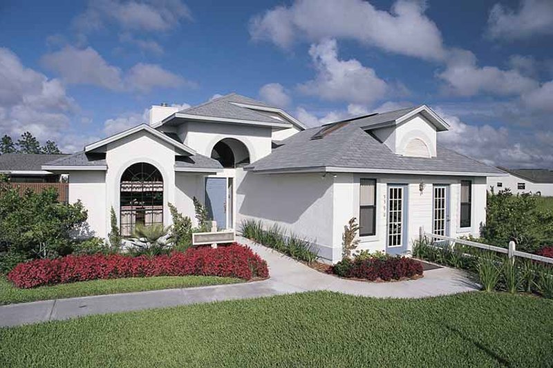 Home Plan - Mediterranean Exterior - Front Elevation Plan #417-462