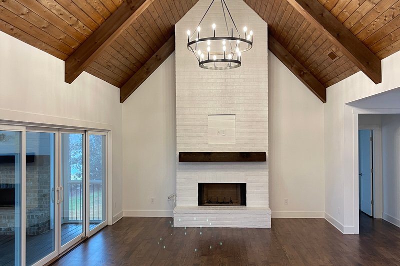 Dream House Plan - Interior - Family Room 1 for Farmhouse House Plan #437-126 - 4 bed, 4 bath