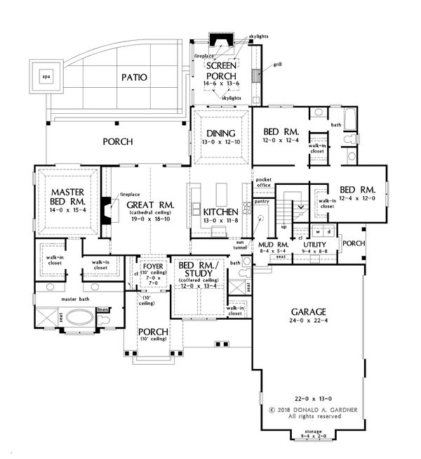 Farmhouse Floor Plan - Main Floor Plan #929-1070