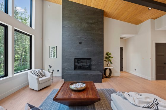 Interior - Family Room for Contemporary House Plan #1070-215 - 3 bed, 3 bath