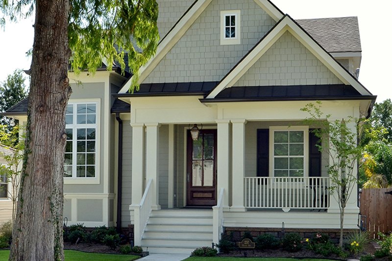 Dream House Plan - Craftsman Exterior - Front Elevation Plan #929-837