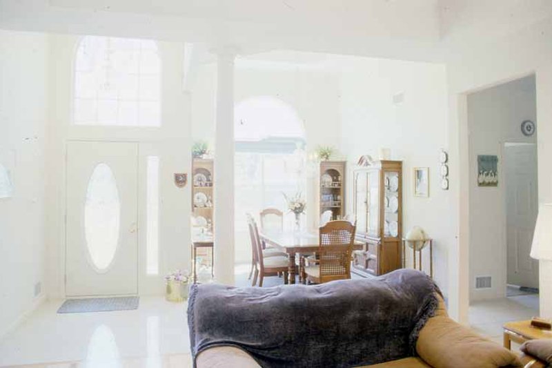 Home Plan - Interior - Entry for Ranch House Plan #314-192 - 3 bed, 2 bath