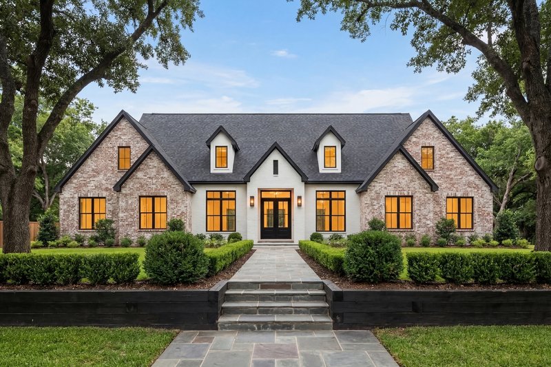 House Design - Exterior - Front Elevation 5 for Traditional House Plan #430-383 - 5 bed, 4.5 bath