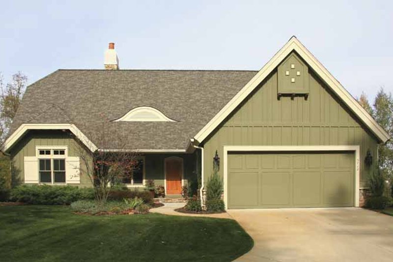 Home Plan - European Exterior - Front Elevation Plan #928-155