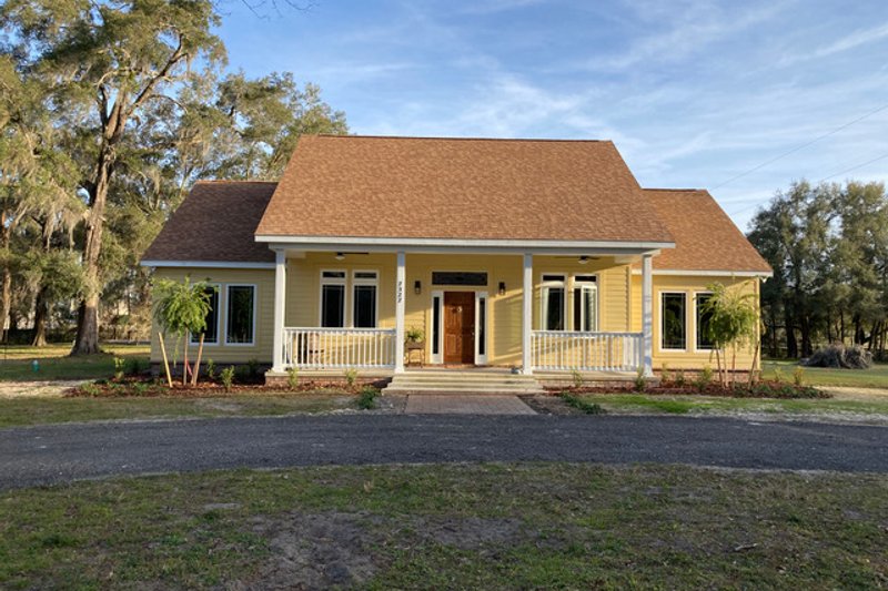 Dream House Plan - Southern Exterior - Front Elevation Plan #406-284