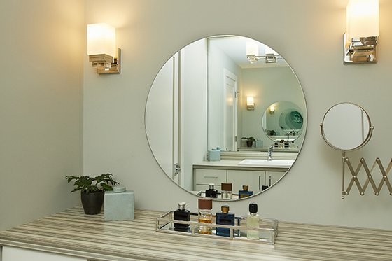 Lower Level Bath
