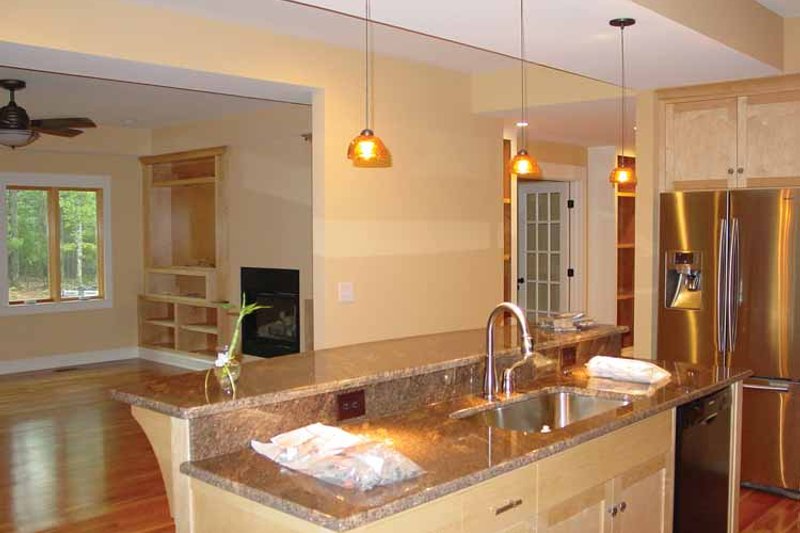 Home Plan - Interior - Kitchen 2 for Prairie House Plan #939-7 - 3 bed, 2.5 bath