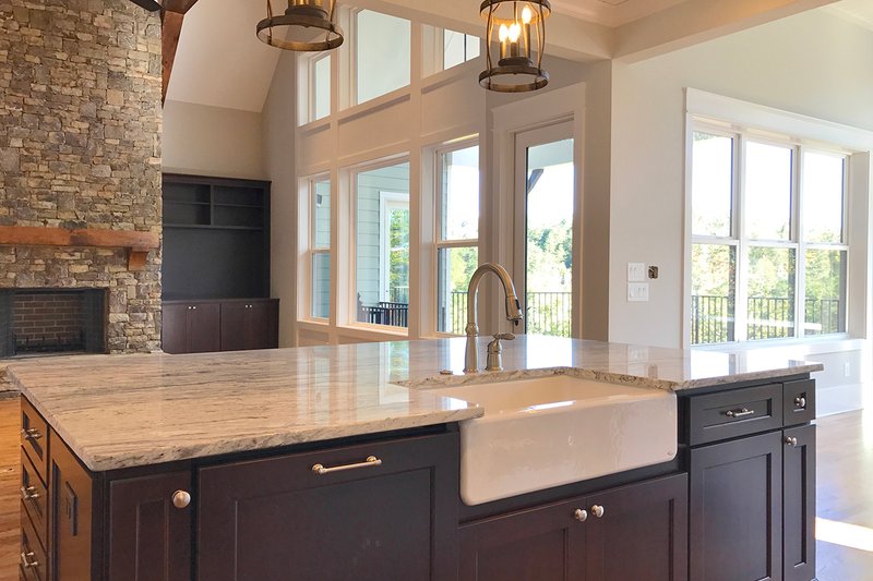 Dream House Plan - Interior - Kitchen 3 for Craftsman House Plan #437-85 - 4 bed, 4.5 bath