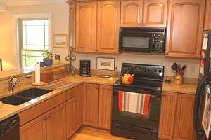 Photo 4 for Cottage House Plan #17-624 - 3 bed, 2 bath