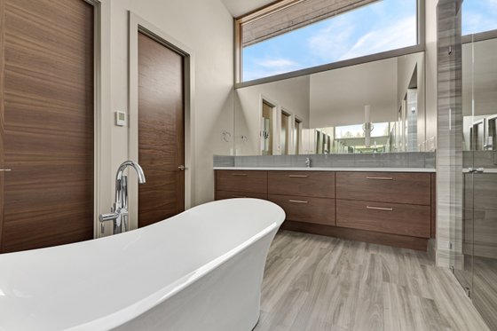 Interior - Master Bathroom for Modern House Plan #892-36 - 4 bed, 3.5 bath