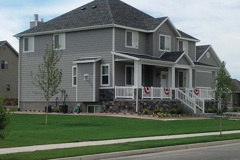 Dream House Plan - Exterior - Other Elevation for Traditional House Plan #1060-8 - 5 bed, 4 bath