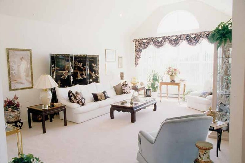 Home Plan - Interior - Family Room for European House Plan #314-227 - 3 bed, 2 bath