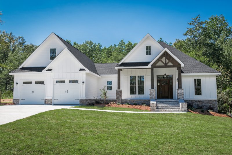 Dream House Plan - Craftsman Photo Plan #430-157