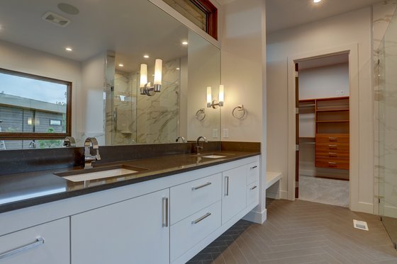 Interior - Master Bathroom for Modern House Plan #892-32 - 4 bed, 4.5 bath
