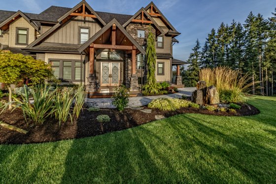 Photo 22 for Craftsman House Plan #1086-11 - 3 bed, 3.5 bath