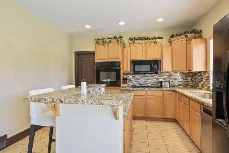 House Plan Design - Interior - Kitchen 3 for Traditional House Plan #1060-153 - 5 bed, 4 bath