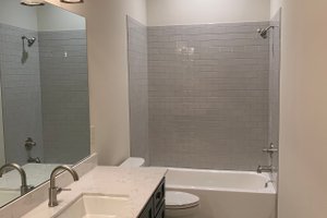 Interior - Bathroom 1 for Craftsman House Plan #437-103 - 4 bed, 3.5 bath