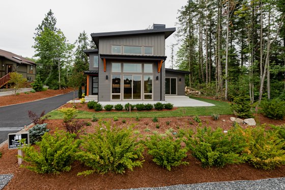 Photo 6 for Contemporary House Plan #1070-14 - 3 bed, 2.5 bath