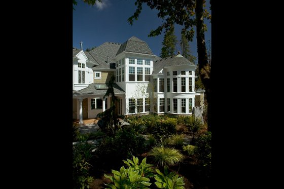 Photo 12 for Traditional House Plan #132-216 - 4 bed, 6 bath
