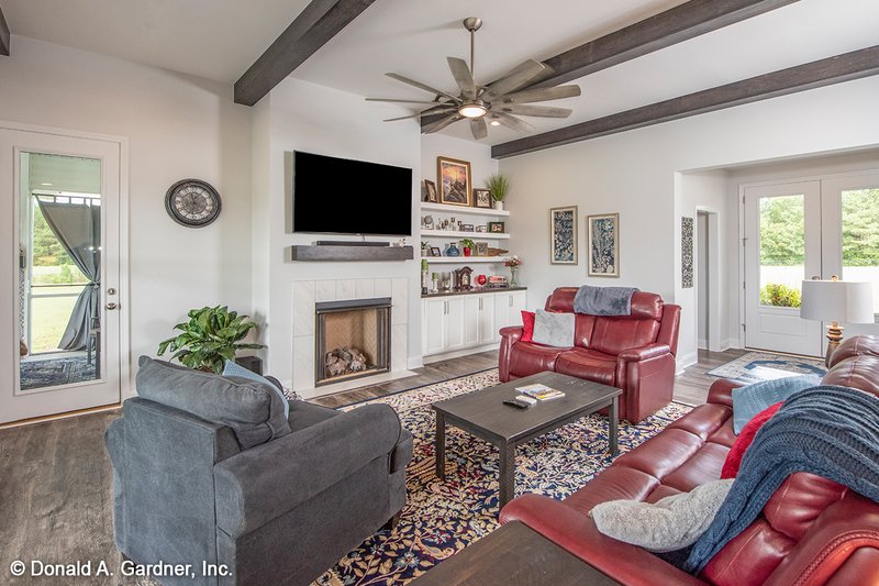 House Plan Design - Interior - Family Room for Farmhouse House Plan #929-1086 - 3 bed, 2.5 bath