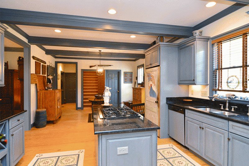 Home Plan - Interior - Kitchen for Colonial House Plan #137-204 - 3 bed, 3 bath