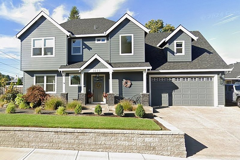 Craftsman Style House Plan - 3 Beds 2.5 Baths 2311 Sq/Ft Plan #423-71