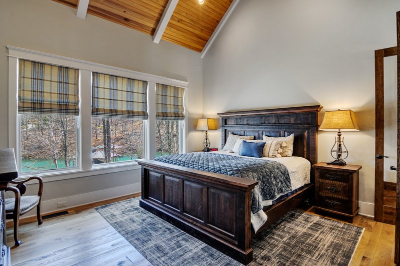 House Plan Design - Interior - Master Bedroom for Craftsman House Plan #54-438 - 4 bed, 3.5 bath