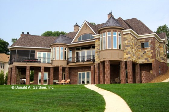 Exterior - Rear Elevation for European House Plan #929-912 - 4 bed, 4 bath