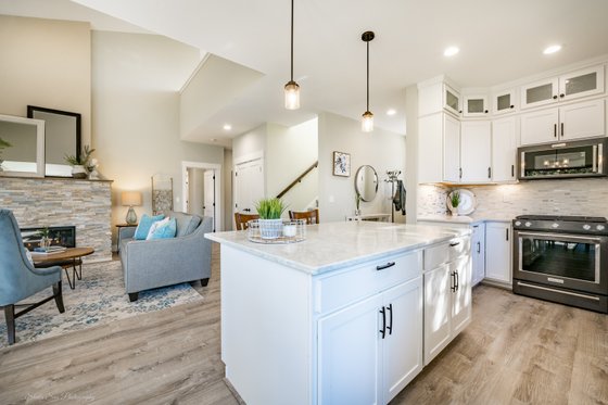 Photo 12 for Craftsman House Plan #1070-189 - 3 bed, 2.5 bath