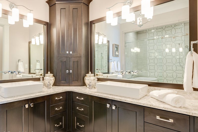 Dream House Plan - Interior - Master Bathroom for Craftsman House Plan #929-839 - 5 bed, 4 bath