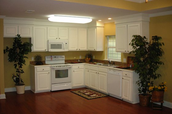 Interior - Kitchen for Traditional House Plan #430-38 - 3 bed, 2 bath